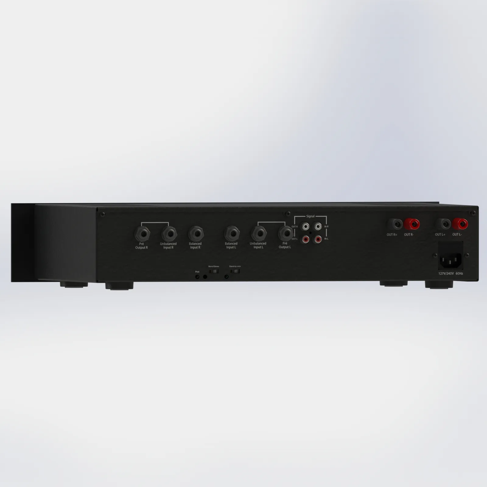 Amplificador Loud Áudio em bancada de assistência técnica